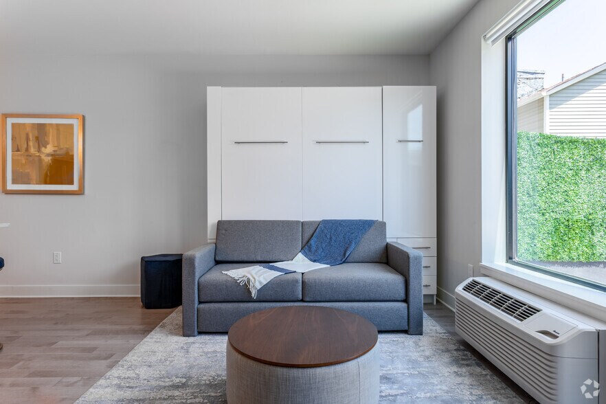More Photos Of 20 Burling Ln, New Rochelle Apartments For Lease