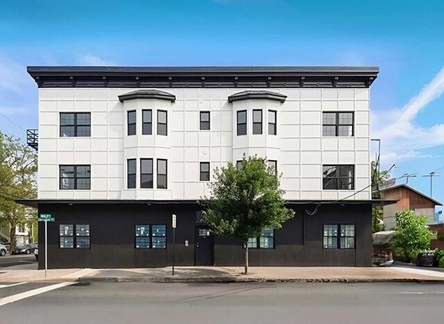 Primary Photo Of 101 N 3rd St, East Newark Apartments For Lease