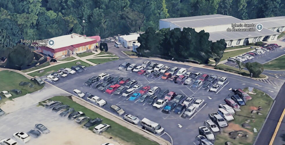 More Photos Of 1370 Lockhart Dr NW, Kennesaw Office For Lease