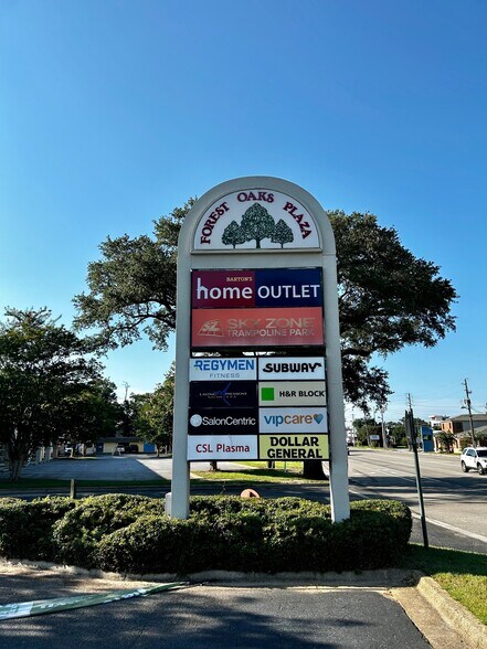 More Photos Of 5007 N Davis Hwy, Pensacola Unknown For Lease