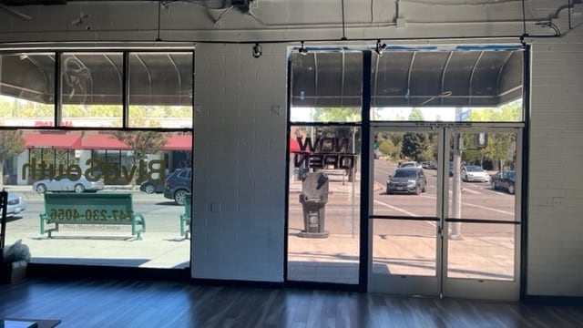 More Photos Of 4901 Dumetz Rd, Woodland Hills Storefront For Lease