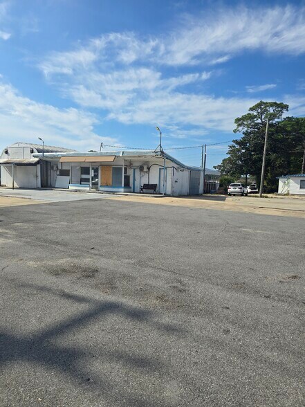 More Photos Of 52 Beal Pky SW, Fort Walton Beach Land For Lease