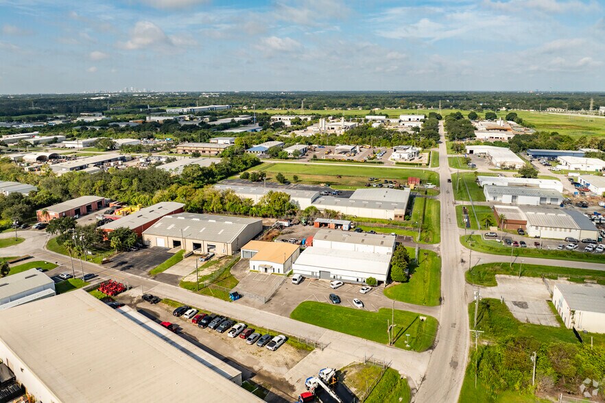 More Photos Of 7818 Depot Ln, Tampa Warehouse For Sale