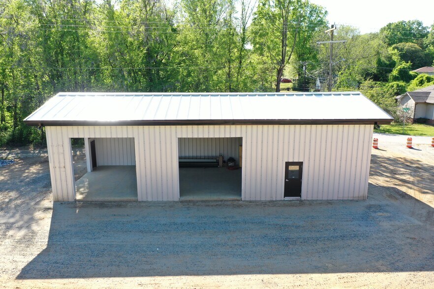 More Photos Of 25 Marietta Pl NW, Concord Industrial For Lease