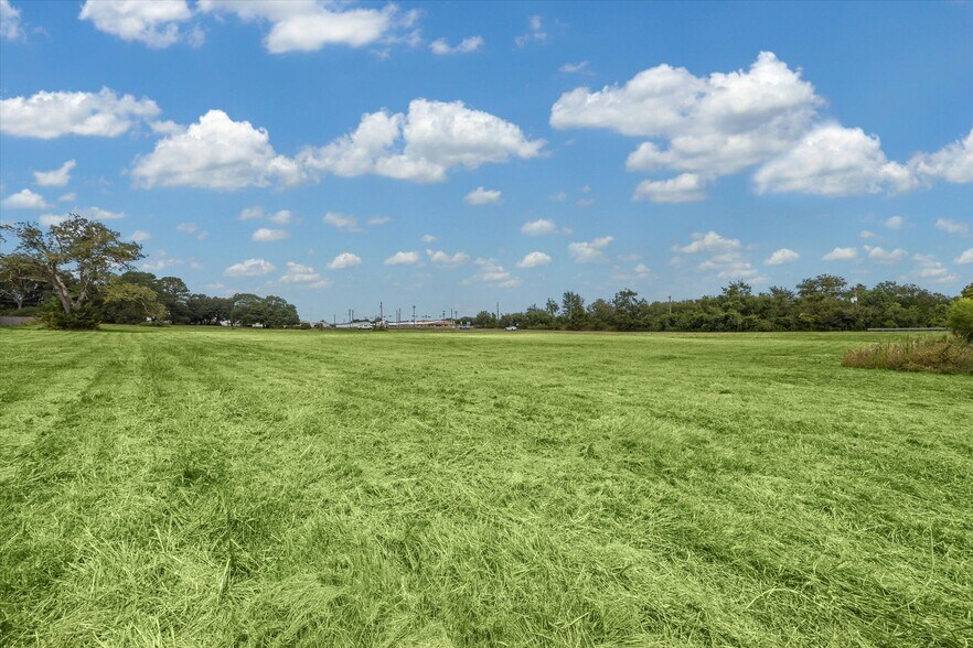 More Photos Of South Blue Bell Road & E Stone Street, Brenham Land For Sale