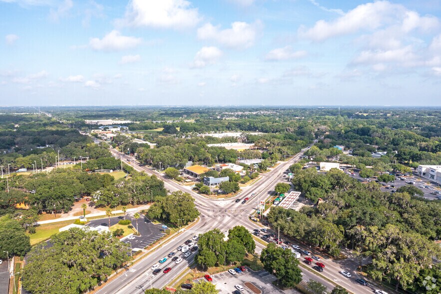 More Photos Of 3210-3248 Lithia Pinecrest Rd, Valrico General Retail For Lease