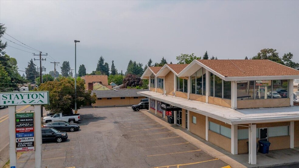 More Photos Of 143-147 W Washington St, Stayton Freestanding For Lease