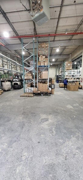 More Photos Of 317 E 89th St, Brooklyn Service For Lease