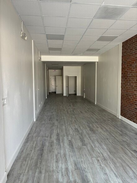 More Photos Of 208-224 E Olive Ave, Burbank Office For Lease