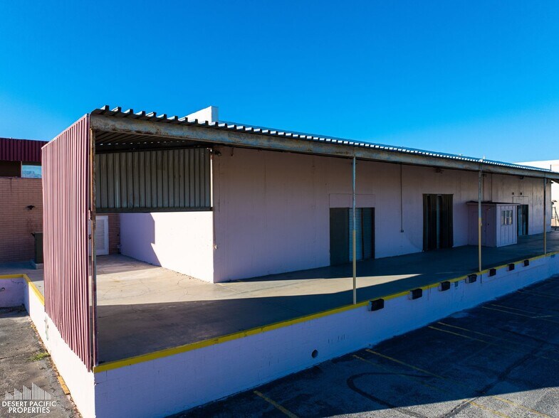 More Photos Of 45585 Commerce St, Indio Warehouse For Sale