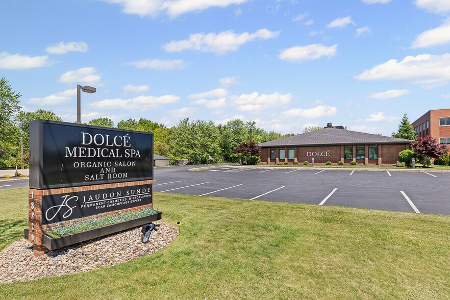 More Photos Of 18820 Bagley Rd, Middleburg Heights Office For Sale