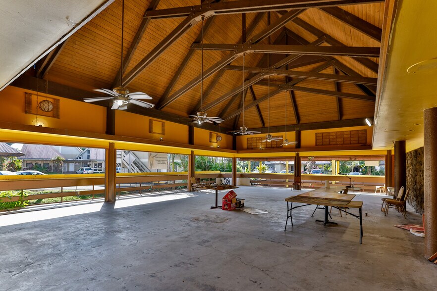 More Photos Of 389 Hilinai St, Hilo General Retail For Sale