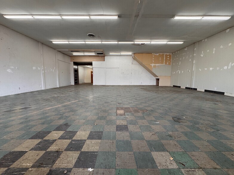 More Photos Of 2634 N Figueroa St, Los Angeles Storefront Retail Office For Lease