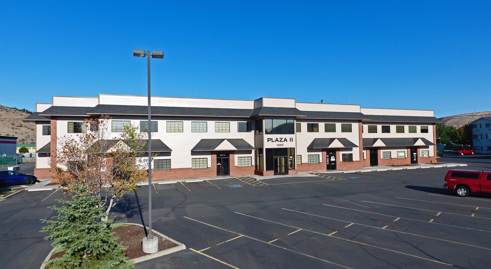 More Photos Of 1200 Chesterly Dr, Yakima Office For Lease