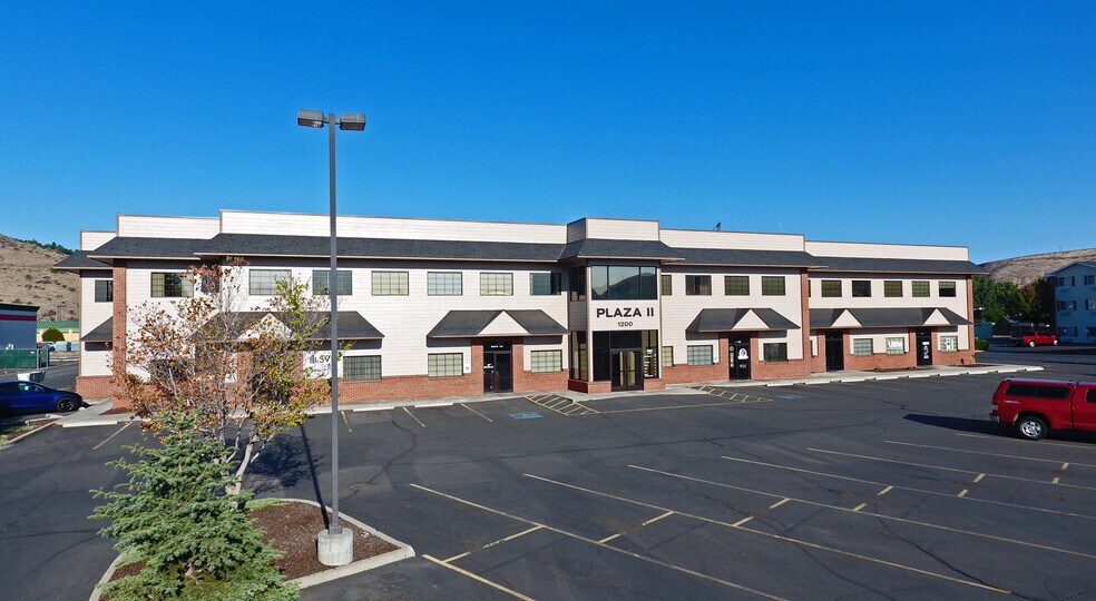 More Photos Of 1200 Chesterly Dr, Yakima Office For Lease