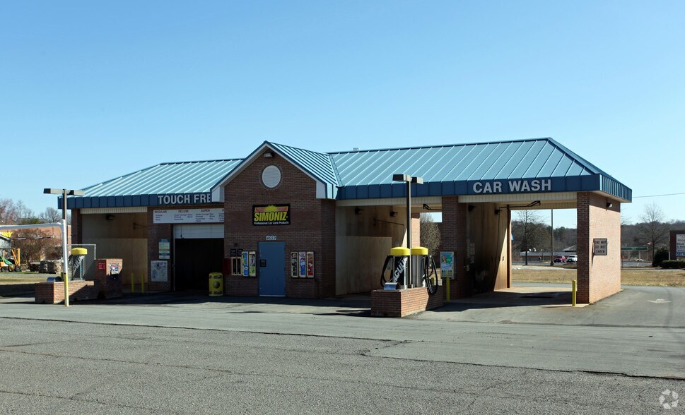Primary Photo Of 4659 Yadkinville Rd, Pfafftown Carwash For Sale