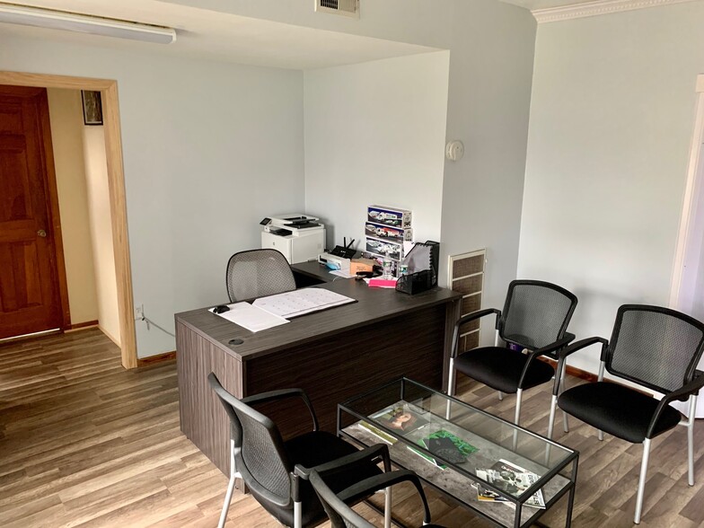 More Photos Of 91 Green St, Huntington Office Residential For Sale