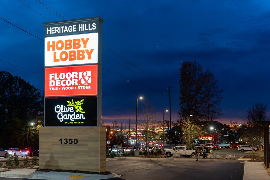 More Photos Of 1350 E East-West Connector, Austell Restaurant For Sale