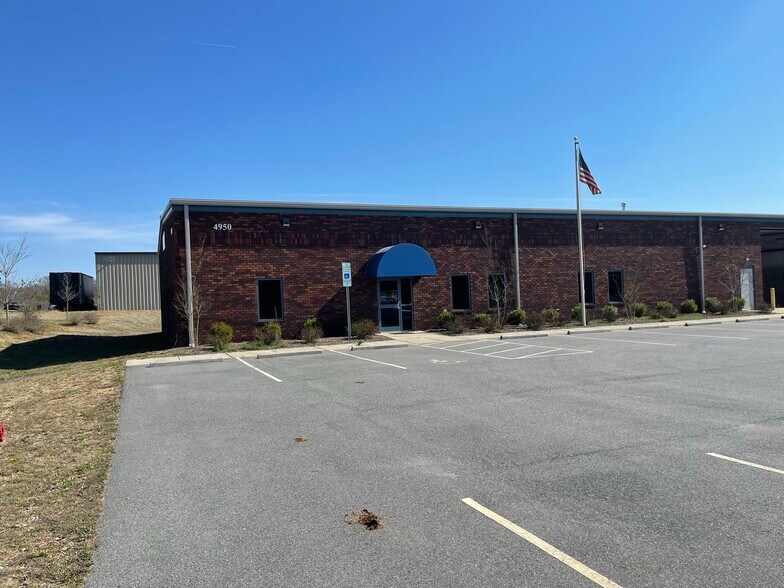 More Photos Of 4950 Stough Rd SW, Concord Flex For Sale