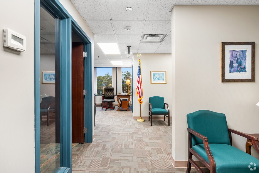 More Photos Of 609 W Johnson Ave, Cheshire Medical For Lease