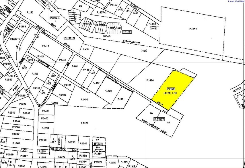 More Photos Of 401 Center St, Mount Airy Light Distribution For Sale