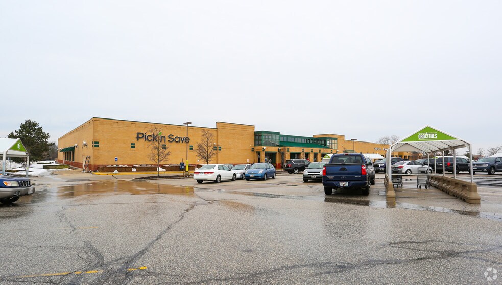 More Photos Of 17295 W Capitol Dr, Brookfield Storefront For Lease