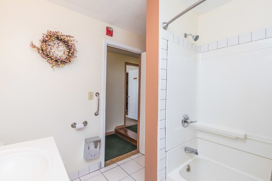 More Photos Of 1454 State Route 30, Wells Specialty For Sale