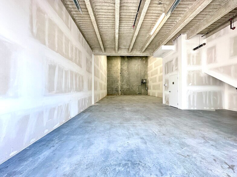 More Photos Of 951 E Kent Av N, Vancouver Warehouse For Sale