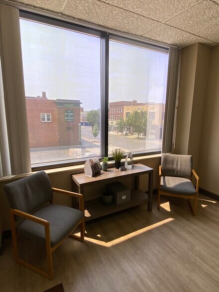 More Photos Of 165 W Center St, Marion Medical For Lease