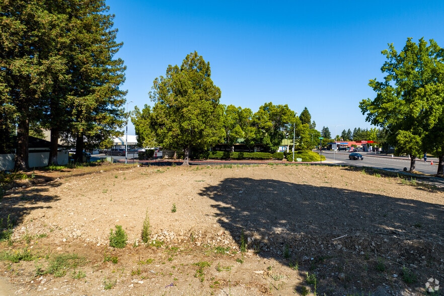 More Photos Of 4390 Clayton Rd, Concord Restaurant For Lease