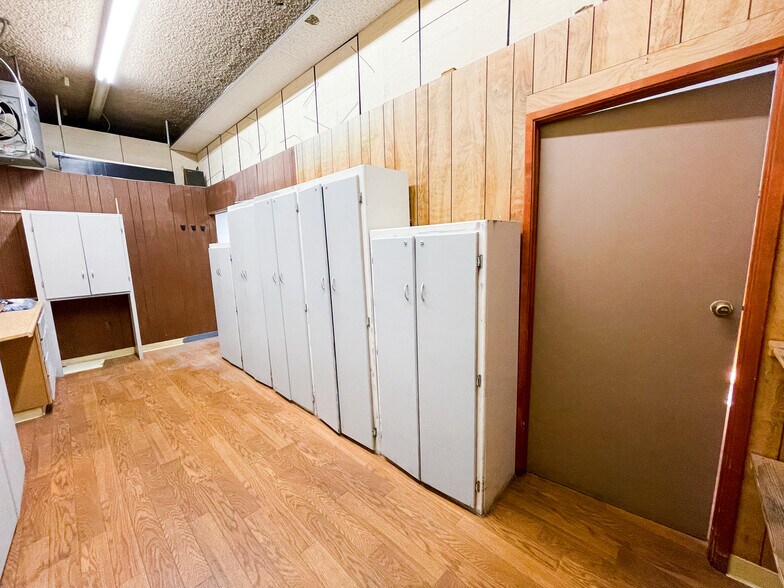 More Photos Of 100 N Ashwood Ave, Ventura General Retail For Sale