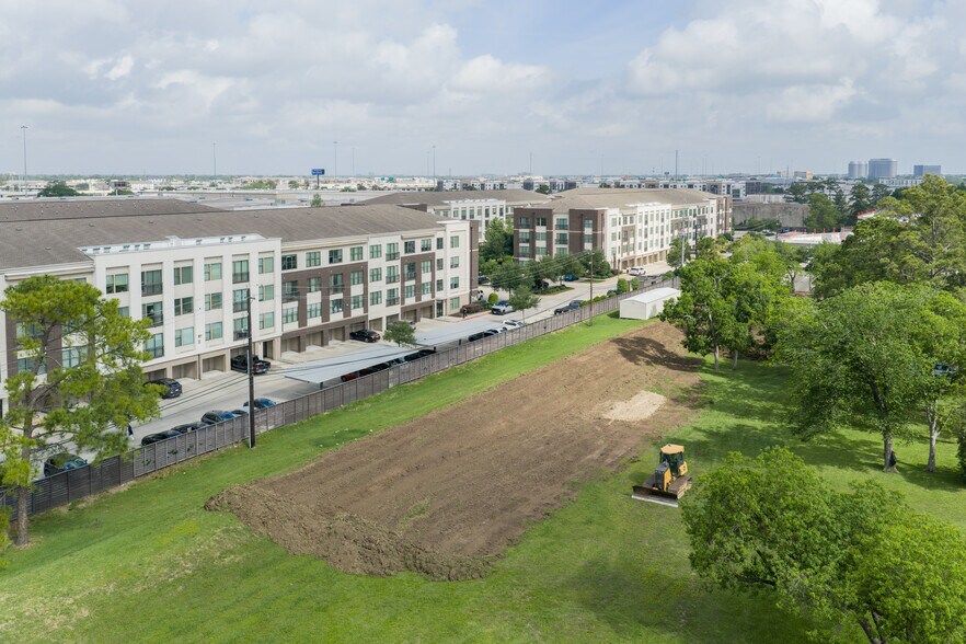 More Photos Of 7022 Old Katy Rd, Houston Showroom For Sale