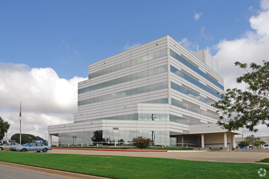 More Photos Of 3800 N May Ave, Oklahoma City Office For Sale