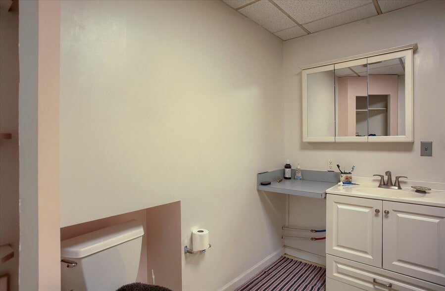 More Photos Of 6 S 15th St, Camp Hill Office For Sale
