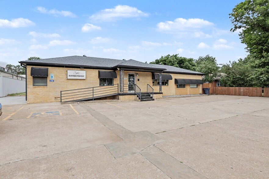 More Photos Of 3701 N Meridian Ave, Oklahoma City Office For Sale