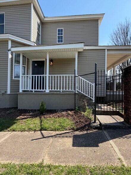 More Photos Of 903 1/2 New Bern Ave, Raleigh Office Residential For Lease