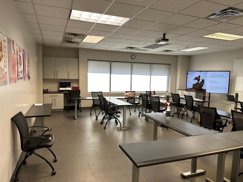 More Photos Of 86 N University Ave, Provo Office Residential For Lease