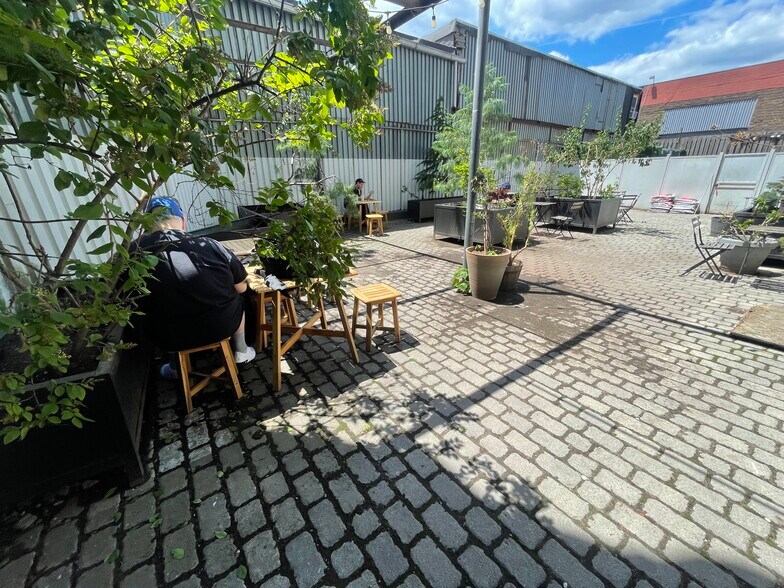 More Photos Of 119 Knickerbocker Ave, Brooklyn Apartments For Lease