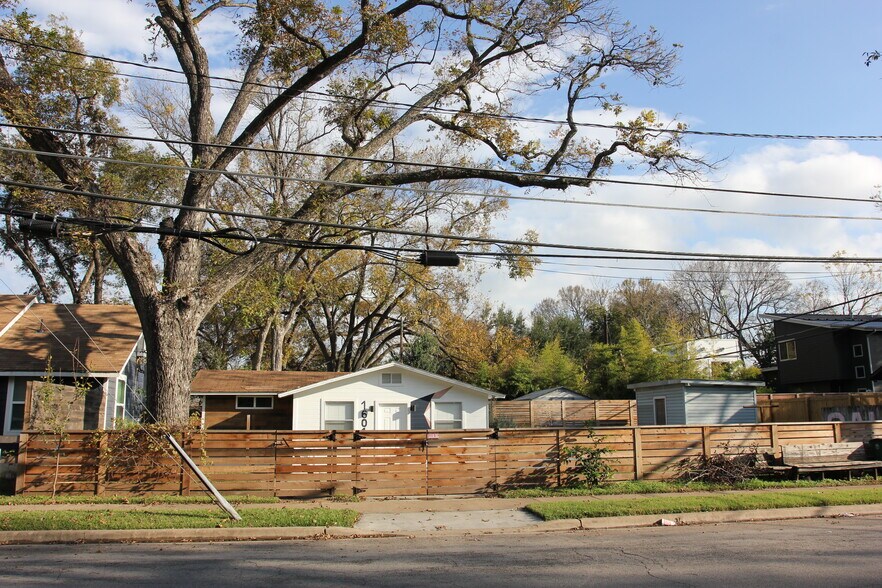 More Photos Of 1601 Holly St, Austin Medical For Lease
