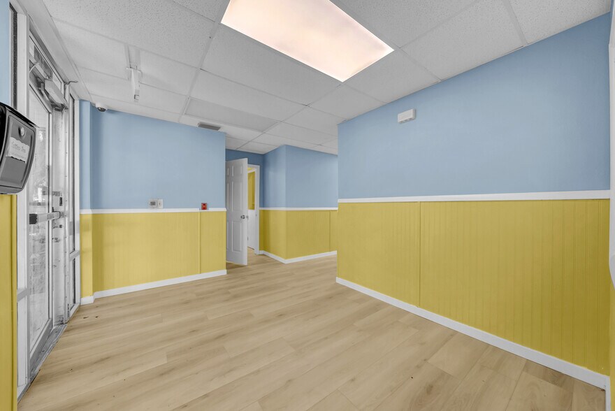 More Photos Of 1419 Sunset Point Rd, Clearwater Office For Sale