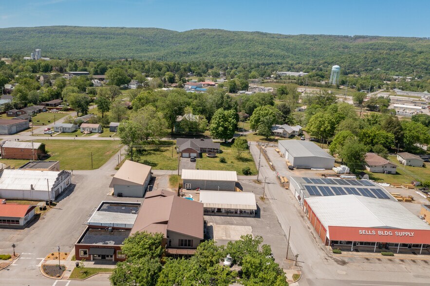 More Photos Of 3251 Main St, Pikeville Specialty For Sale