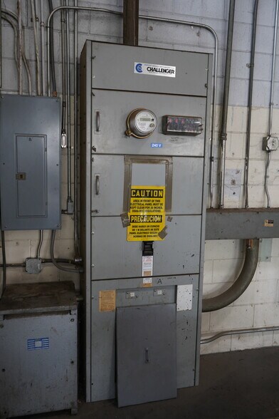 More Photos Of 8342 Secura Way, Santa Fe Springs Manufacturing For Lease