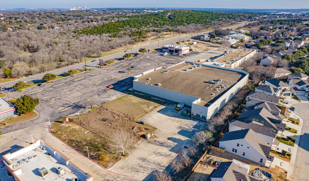 More Photos Of 15150 Nacogdoches Rd, San Antonio Freestanding For Sale