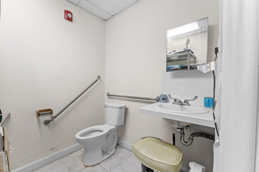 More Photos Of 77 Pond Ave, Brookline Apartments For Sale