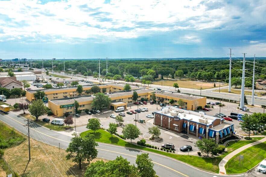 More Photos Of 7815 Nicollet Ave S, Bloomington Hotel For Sale