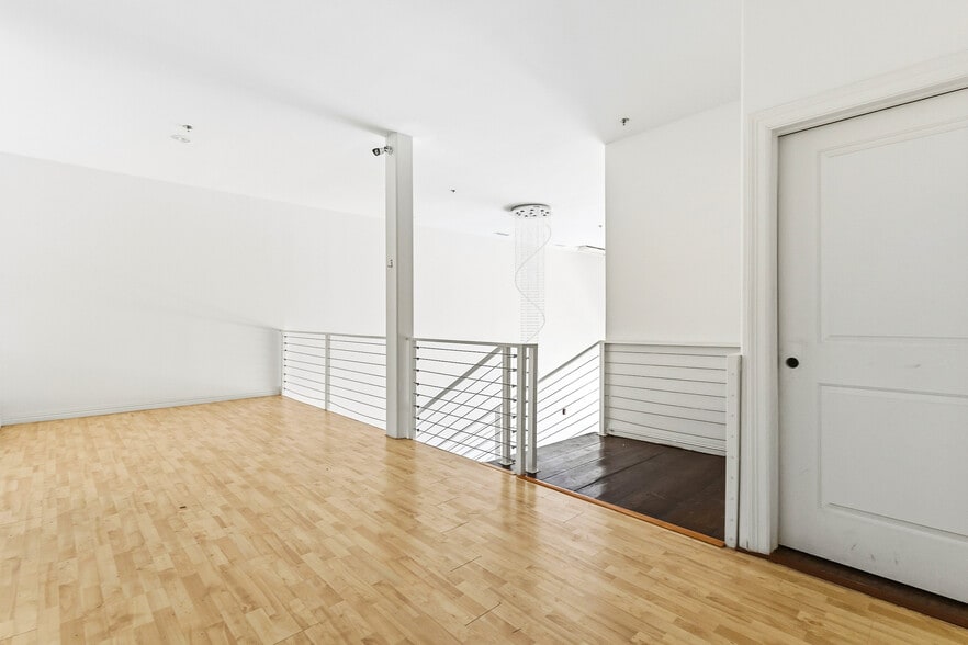 More Photos Of 5025 W Expressway 83, McAllen Restaurant For Lease