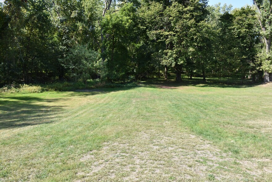 More Photos Of 136 Smith st, Cochranton Industrial For Sale