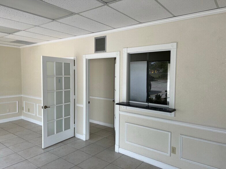 More Photos Of 1847-1865 SE Port St Lucie Blvd, Port Saint Lucie Medical For Sale