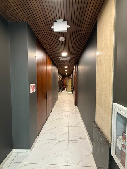 More Photos Of 320 Texas Ave, El Paso Office For Lease