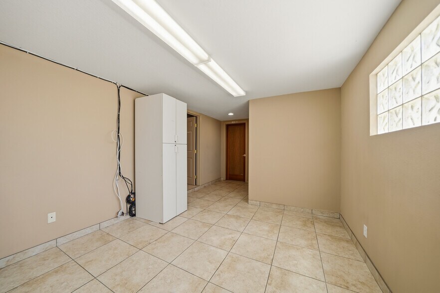 More Photos Of 66337 Pierson Blvd, Desert Hot Springs Office For Sale